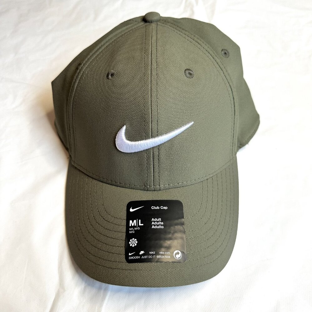 Nike Men's Dri-FIT Club Structured Swoosh Cap Swoosh Logo Size M/L Olive Green